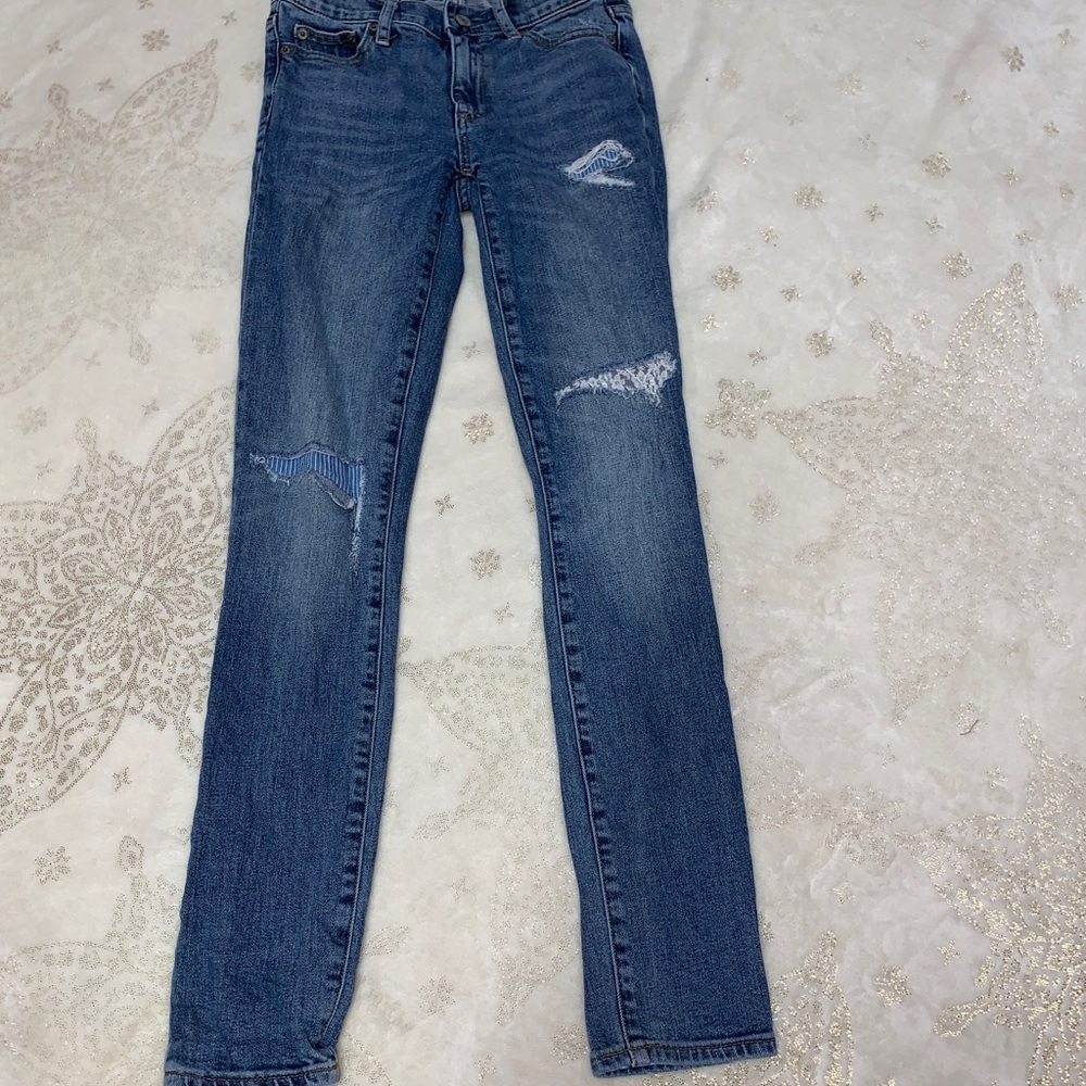 Gap 1969 distressed Jeans
